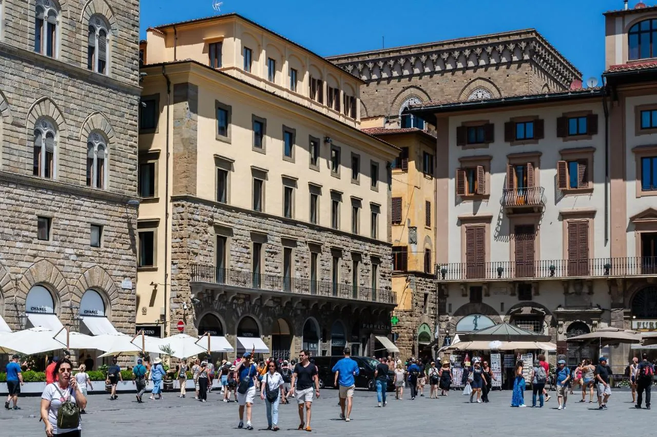 Apartments Florence - Palazzo Signoria Luxury Apartments 9