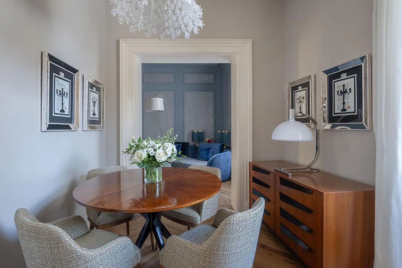Apartments Florence - Palazzo Signoria Luxury Apartments 9 0*,